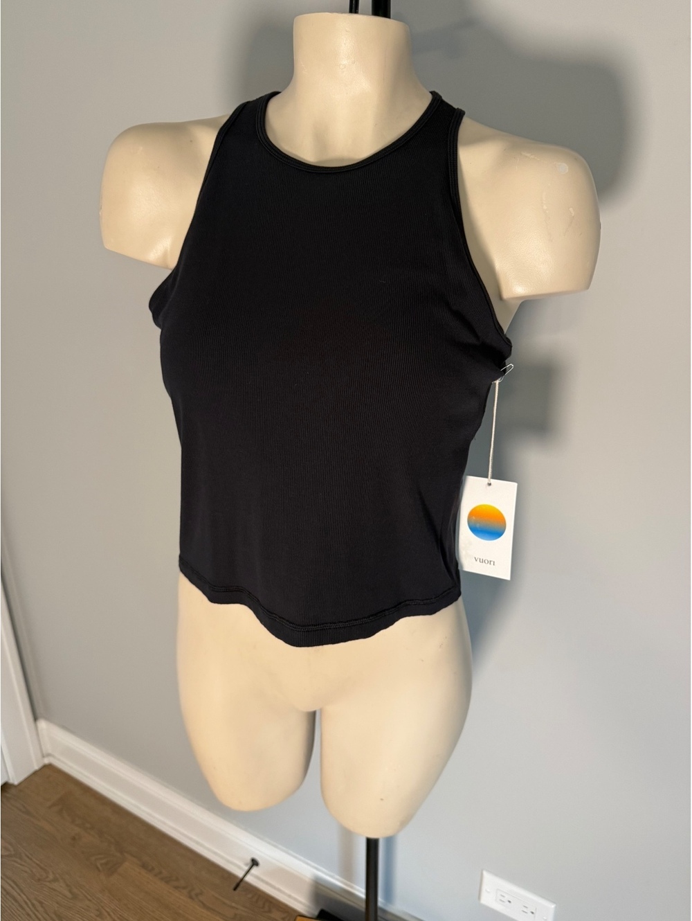 Vuori Pose Flyte Tank Black XL with Built-in Bra